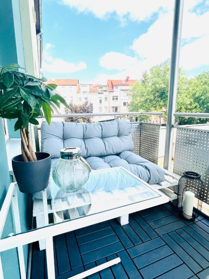 Renoviertes Apartment In Zentraler Lage - Wlan, Smart-Tv, Kuche, Balkon Und Queensize-Bett Fur 4 Gaste 에르푸르트 외부 사진